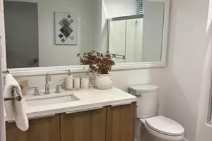 239 S Marengo Ave, Pasadena, CA 91101 - Photo 18