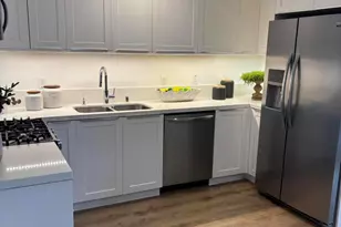 239 S Marengo Ave, Pasadena, CA 91101 - Photo 10