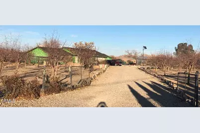 34738 Old Woman Springs Road, Lucerne Valley, CA 92356 - Photo 8