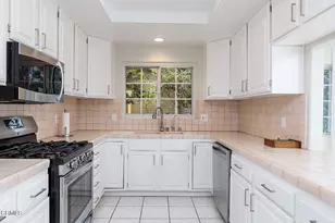 608 Pioneer Dr, Glendale, CA 91203 - Photo 10