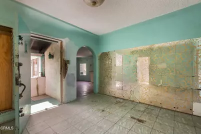 4523 W 18th Street, Los Angeles, CA 90019 - Photo 6