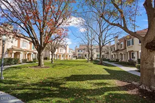 18114 Flynn Dr, Santa Clarita, CA 91387 - Photo 2