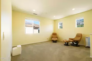 11071 N Tamberly Ln, Los Angeles, CA 91042 - Photo 32