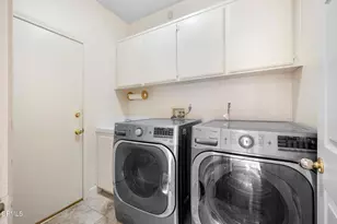 925 Calle La Primavera, Glendale, CA 91208 - Photo 18