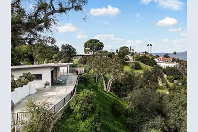 877 Hillcrest Drive, Pomona, CA 91768 - Photo 4