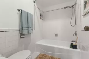 640 S Lake Ave, Pasadena, CA 91106 - Photo 26