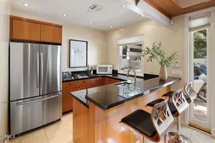 766 Canon Dr, Pasadena, CA 91106 - Photo 32