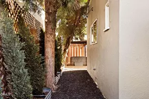 319 W 23rd St, Long Beach, CA 90806 - Photo 10