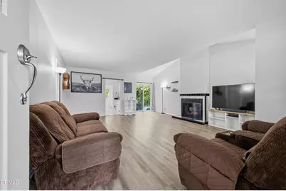 536 E Elk Avenue, Glendale, CA 91205 - Photo 2