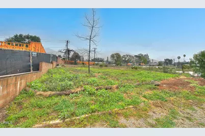 283 E Mariposa Street, Altadena, CA 91001 - Photo 2