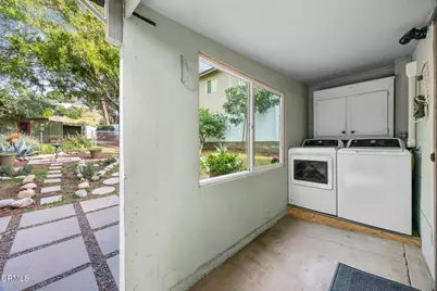 11060 Plainview Avenue, Los Angeles, CA 91042 - Photo 20