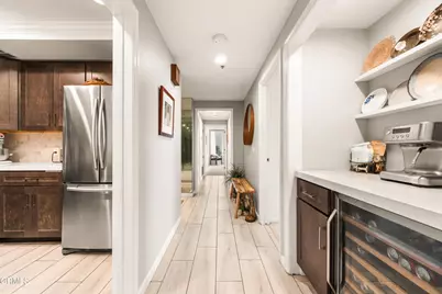 880 W 1st Street #302, Los Angeles, CA 90012 - Photo 14