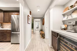 880 W 1st St, Los Angeles, CA 90012 - Photo 14