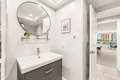 880 W 1st Street #302, Los Angeles, CA 90012 - Photo 24
