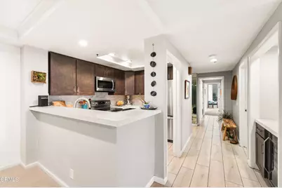 880 W 1st Street #302, Los Angeles, CA 90012 - Photo 12