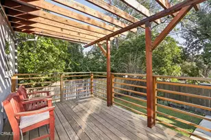 1255 Oak Cir Dr, Glendale, CA 91208 - Photo 36