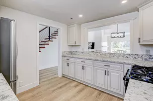 2905 Montrose Ave, La Crescenta, CA 91214 - Photo 14