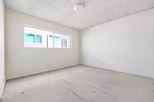 1749 N Edgemont St, Los Angeles, CA 90027 - Photo 10