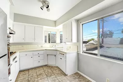 1749 N Edgemont Street, Los Angeles, CA 90027 - Photo 8