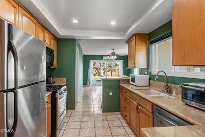 12446 Herrick Avenue, Sylmar, CA 91342 - Photo 12