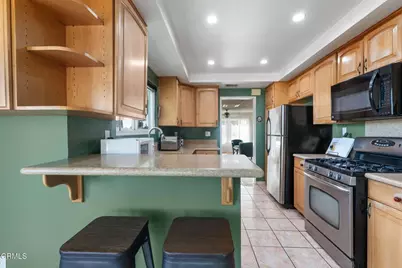 12446 Herrick Avenue, Sylmar, CA 91342 - Photo 14
