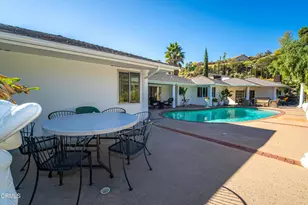 2460 Las Positas Rd, Glendale, CA 91208 - Photo 46