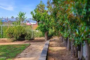 79 E Calaveras St, Altadena, CA 91001 - Photo 14