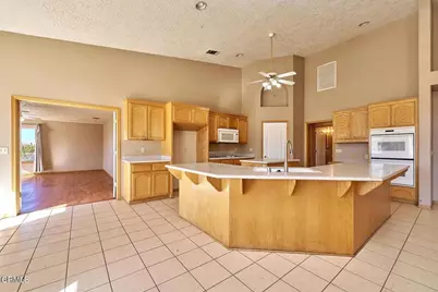 7176 Cataba Road, Oak Hills, CA 92344 - Photo 42