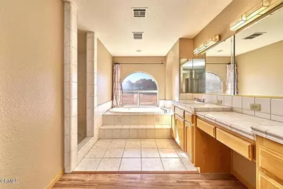 7176 Cataba Road, Oak Hills, CA 92344 - Photo 16