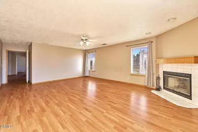 7176 Cataba Road, Oak Hills, CA 92344 - Photo 18