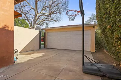 12244 Tiara Street, Valley Village, CA 91607 - Photo 44