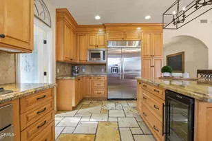 12244 Tiara St, Valley Village, CA 91607 - Photo 8