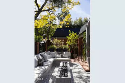 14593 Deervale Place, Sherman Oaks, CA 91403 - Photo 8