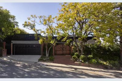 14593 Deervale Place, Sherman Oaks, CA 91403 - Photo 2