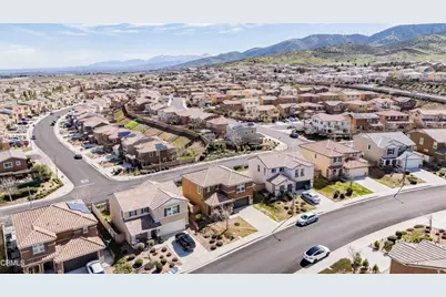 37530 Henna Lane, Palmdale, CA 93551 - Photo 16