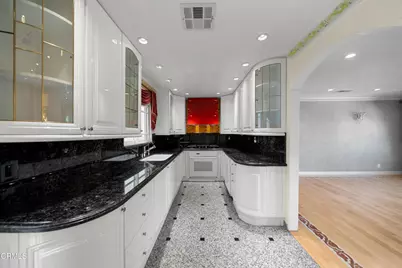 1118 Oberlin Drive, Glendale, CA 91205 - Photo 12