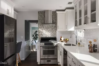 2696 Casitas Avenue, Altadena, CA 91001 - Photo 10