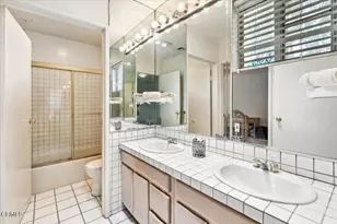 4959 Brewster Dr, Los Angeles, CA 91356 - Photo 50