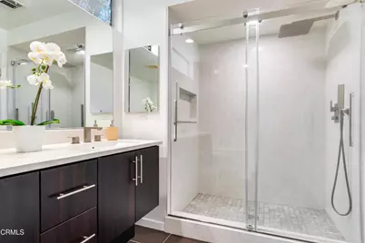 2504 N Via Artis, Los Angeles, CA 90039 - Photo 10