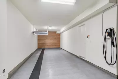 2504 Via Artis, Los Angeles, CA 90039 - Photo 24