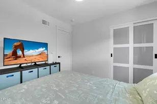 27800 Parkvale Dr, Santa Clarita, CA 91350 - Photo 30