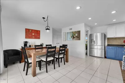 27800 Parkvale Drive, Santa Clarita, CA 91350 - Photo 14