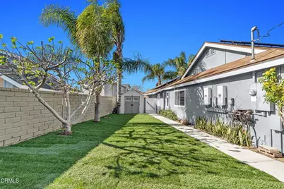 27800 Parkvale Drive, Santa Clarita, CA 91350 - Photo 38