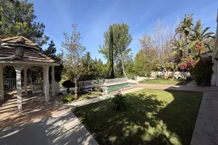 832 Greenridge Dr, La Canada Flintridge, CA 91011 - Photo 10