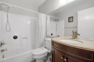 813 E Ponderosa Dr, Azusa, CA 91702 - Photo 22