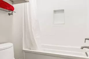 2386 E Del Mar Blvd, Pasadena, CA 91107 - Photo 20