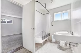 203 N Fulton St, Ojai, CA 93023 - Photo 20