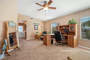 28434 Agajanian Dr, Santa Clarita, CA 91390 - Photo 16