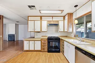 1320 San Bernardino, Upland, CA 91786 - Photo 10