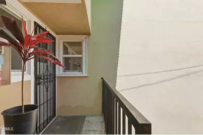 142  148 S Manhattan Place, Los Angeles, CA 90004 - Photo 42